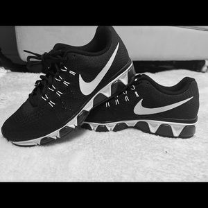 Nike Tailwind 8 Black Shoes